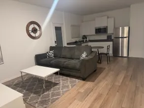 Tranquil Hillview Getaway - Image 2