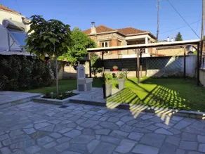 Comfortable, central detached house - Image 3