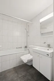 Executive Studio - Crown 12 - Image 5