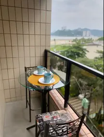 Beautiful beachfront flat with balcony and parking space - Image 3