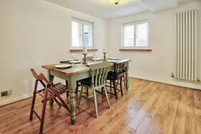 Comfortable Spacious Cottage - Image 4