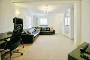 Comfortable Spacious Cottage - Image 2