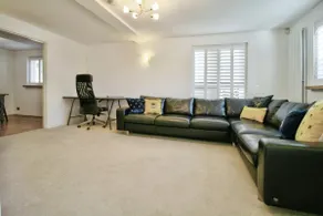 Comfortable Spacious Cottage - Image 3