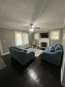 Cozy Bungalow 3 minutes to UA campus - Image 2