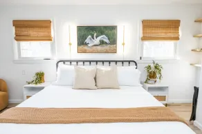 Private • Creekside • Fireplace • King bed • WiFi • Patio • BBQ - Image 3