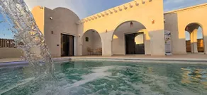 Typical high standing villa with pool - Image 2