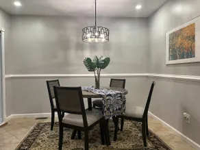 spacious, cozy home in st. louis - Image 5