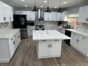 Spacious Cozy 5BR oasis’Retreat with Private Pool - Image 3
