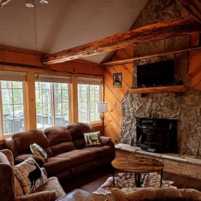 Cozy Cabin with Arcade Loft - Image 2