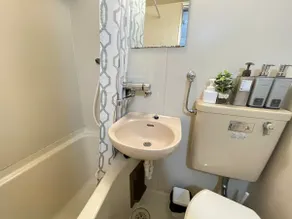 About 10 minutes by subway from central Sapporo, with air conditioning, free WiFi, self check-in, and an elevator. - Image 4
