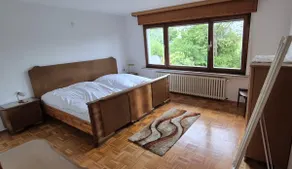 Entire idyllic suburban house - Image 3