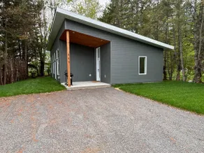 The Aviator's Chalet – Hot Tub - Image 2