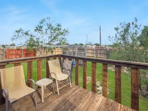 First Airbnb in Lorenzo-6 bed - Image 5