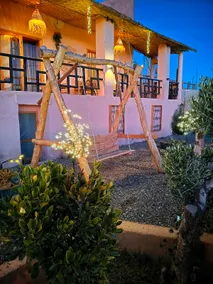 Quiet villa with panoramic view, city center - Image 2
