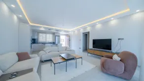 Seafront Properties for Rent - Image 5