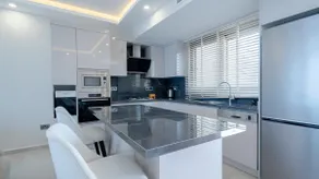 Seafront Properties for Rent - Image 4