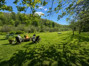 4BR Farmhouse HotTub/Firepit/Creek 5min NRG Bridge - Image 4