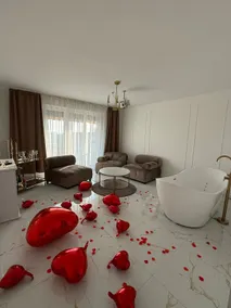 Homey Home Spa - Image 2
