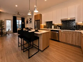 Cozy 1BR Near Boston w/ Pool & Gym - Image 3
