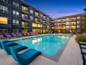 Cozy 1BR Near Boston w/ Pool & Gym - Image 2
