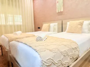 Elegant 2 bedrooms & terrace | families & couples - Image 3