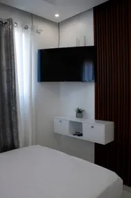 Monumental Suite B-3 - Image 2