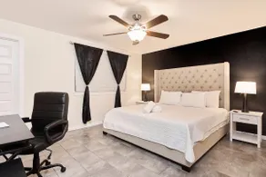 Near Airport & Hospital / Fast WiFi / Parking - Image 2