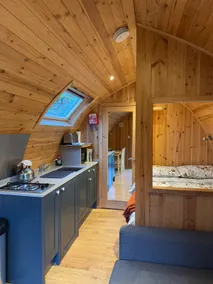 Low Wood - woodland glamping pod - Image 5