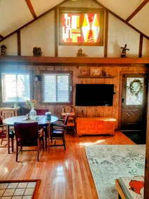 The Chirpy Chalet~ Peace & Quiet~No Cleaning Fees! - Image 2