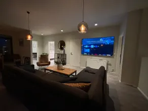 4 bedroom and very spacious - Image 4