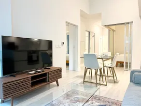 University Avenue: 2bed+2bath & free parking - Image 2