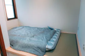 1 room for 5 people (3 single beds + 1 double bed) at Wonder House, a real dental clinic facility. - Image 4