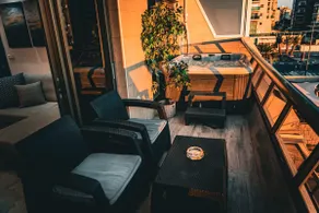 Sea Suite – Seafront Apt with Private Jacuzzi - Image 5