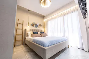 Sea Suite – Seafront Apt with Private Jacuzzi - Image 4