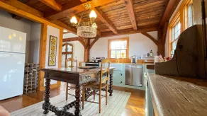 The Guest House at Maplehurst - Image 3