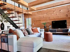 Rustic waterfront cottage - Image 4