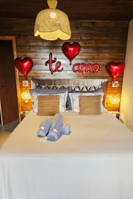 Romantic cabin with sea view, heated spa+fireplace - Image 4