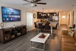 Modern Riverside Home •4BR Sleeps 8. Near Downtown - Image 3