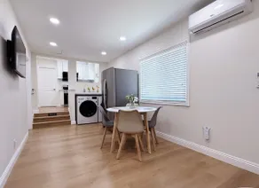 Arcadia Adorable 2 Bed/1bath Back house 🏡 - Image 2