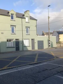 2 Bedroom Riverside home in historic Cahir - Image 2