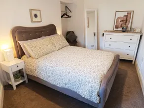 2 Bedroom Riverside home in historic Cahir - Image 4