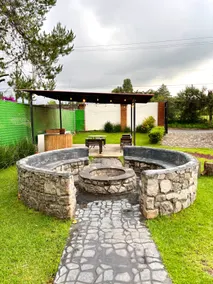 Ixtula Family Cabin with barbecue and fireplace - Image 2