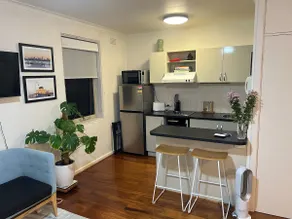 Studio Apartment walking distance to the beach - Image 3