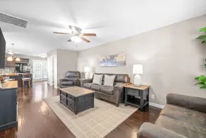 Cozy Corner Cottage - Image 2