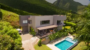 Villa EmiliaCopacabana30min/med/piscina/jacussi - Image 3