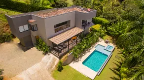 Villa EmiliaCopacabana30min/med/piscina/jacussi - Image 2