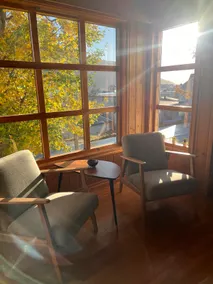 Charming and spacious wooden house in the middle of the city center - Image 2