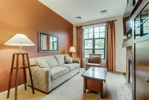 RARE 1st flr Private Ski inout access 1 Bed - Image 2