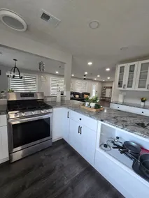 Home in Lincoln - Image 3
