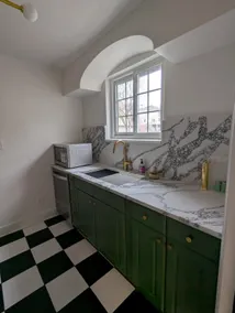 Pittsburgh Getaway - Private Home- 2 Beds - Image 4
